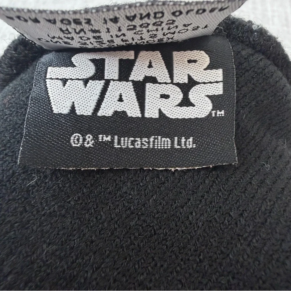 Star Wars Beanie Hat Jedi Sith Lightsabers Original Box Lunch Black One Size NEW